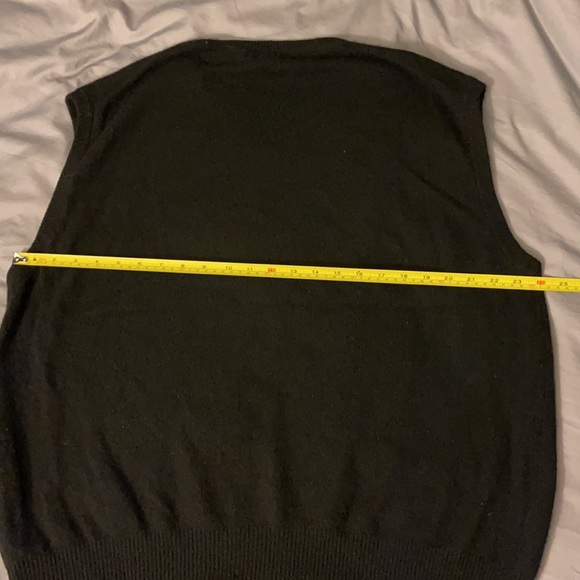 Cashmere sweater vest V neck - Picture 6 of 10